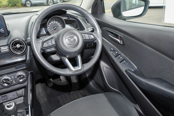 2019 Mazda 2 Maxx DL Series thumb-17