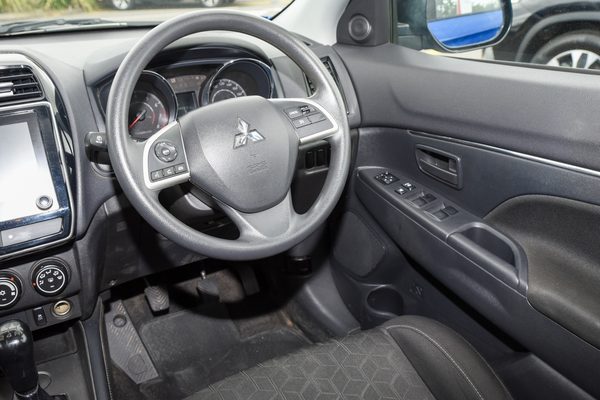 2022 Mitsubishi ASX GS XD thumb-17
