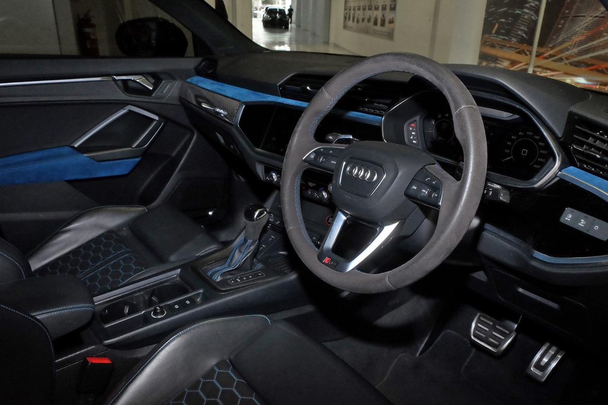 2022 Audi RS Q3 F3 image 7