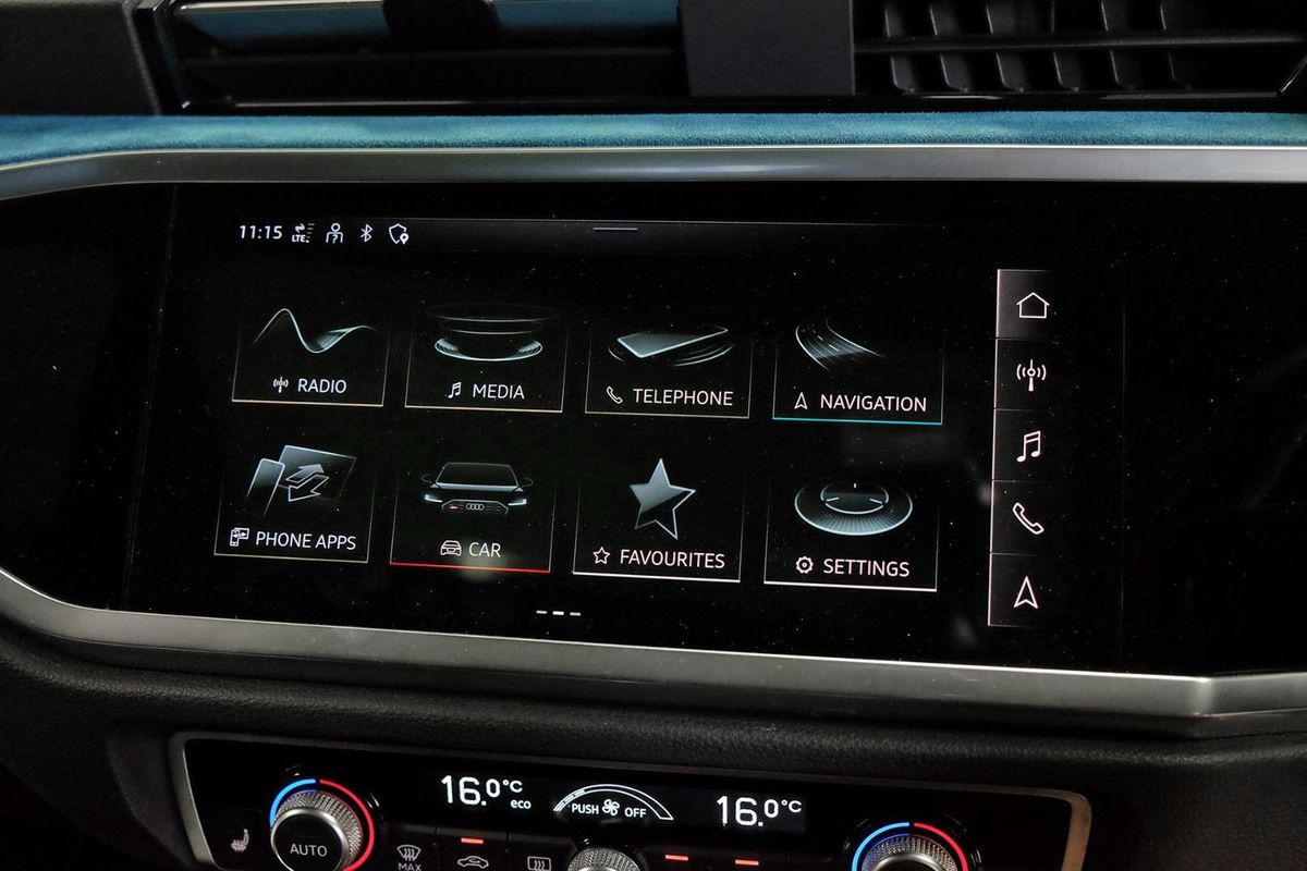 2022 Audi RS Q3 F3 image 12