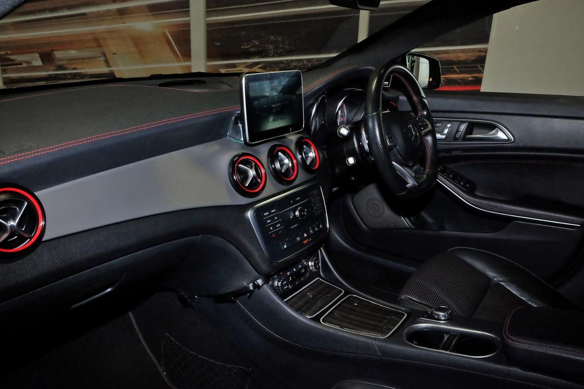 2016 Mercedes-Benz CLA-Class CLA250 Sport X117 image 9