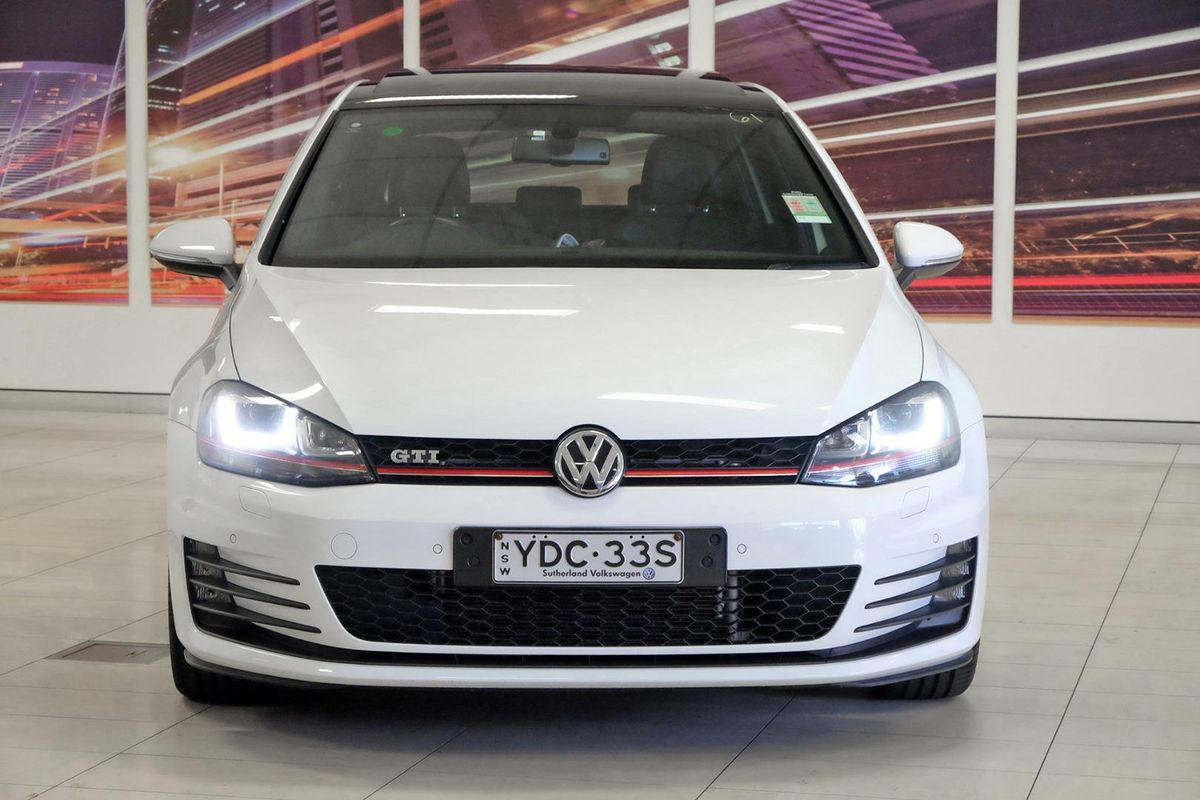 2015 Volkswagen Golf GTI 7 image 4