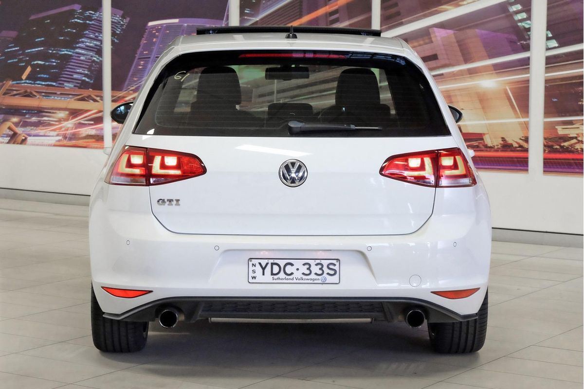 2015 Volkswagen Golf GTI 7 image 5