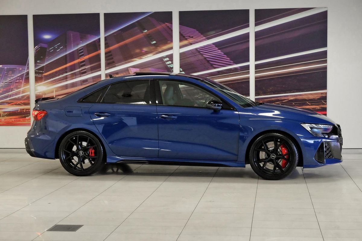 2025 Audi RS3 GY image 3
