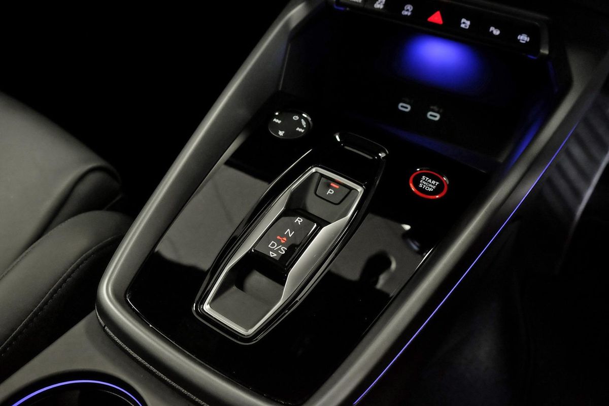 2025 Audi RS3 GY image 11