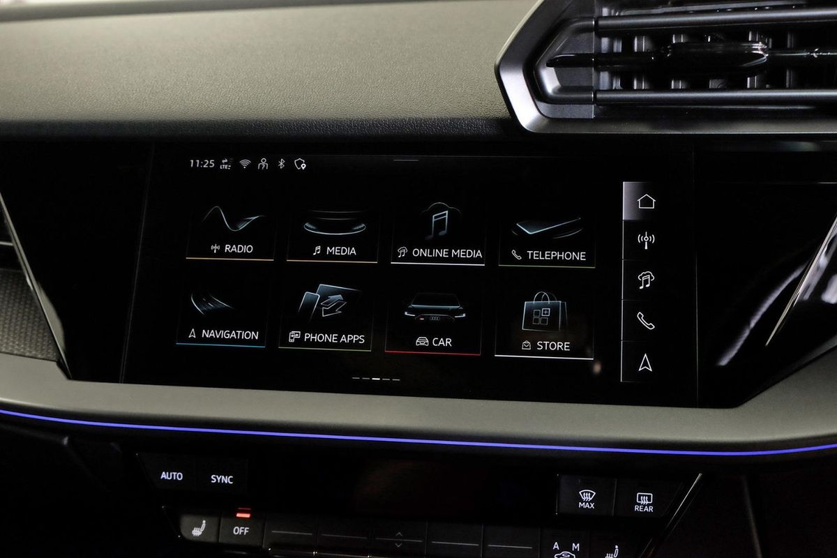 2025 Audi RS3 GY image 13