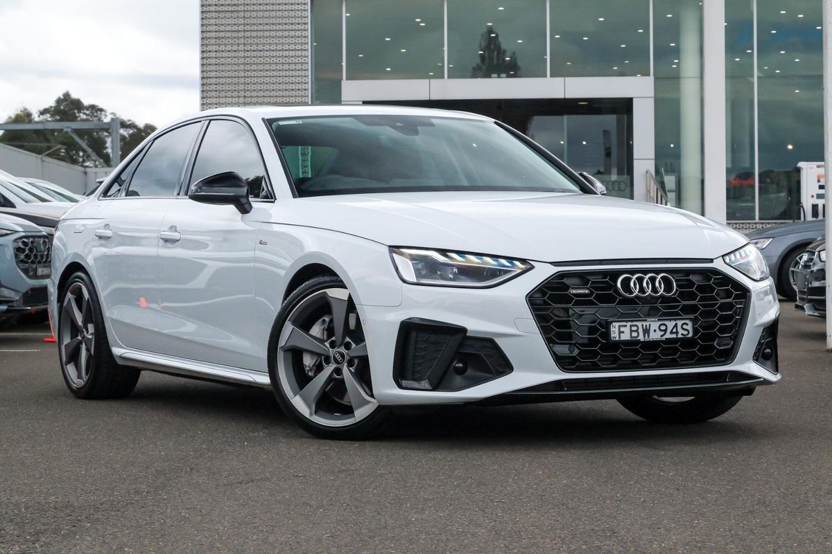 2023 Audi A4 45 TFSI S line B9