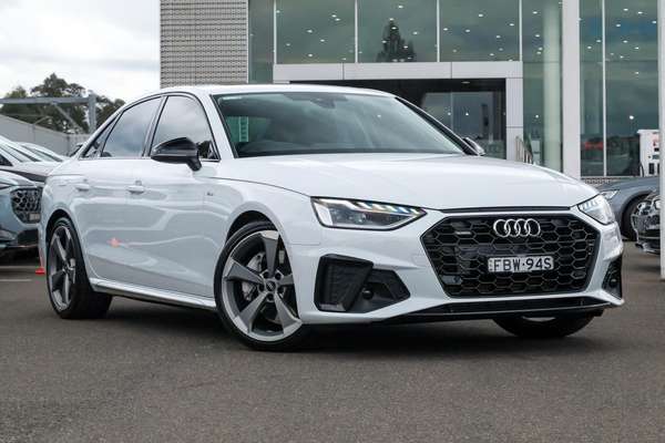 2023 Audi A4 45 TFSI S line B9
