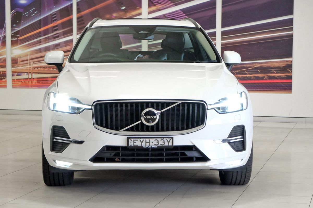 2022 Volvo XC60 Plus B5 image 4