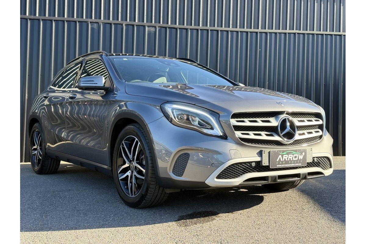 2017 Mercedes-Benz GLA-Class GLA180 X156