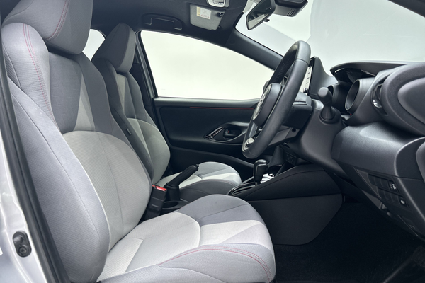 2022 Toyota Yaris ZR MXPA10R thumb-12