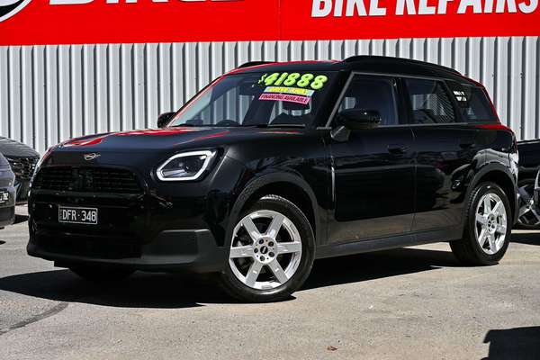 2024 MINI Countryman C Core U25