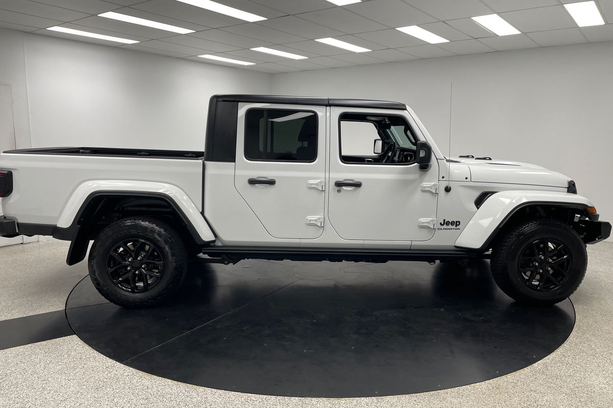 2023 Jeep Gladiator Night Eagle JT 4X4