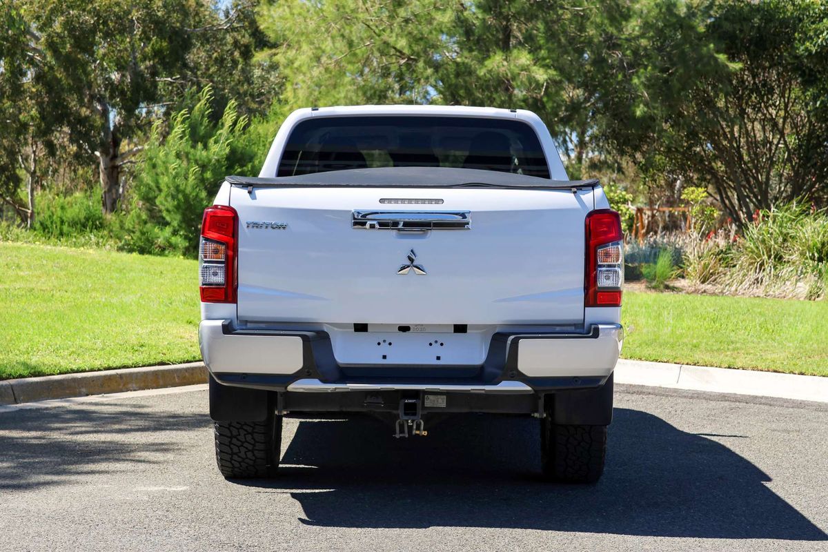 2021 Mitsubishi Triton GLS MR 4X4 image 8