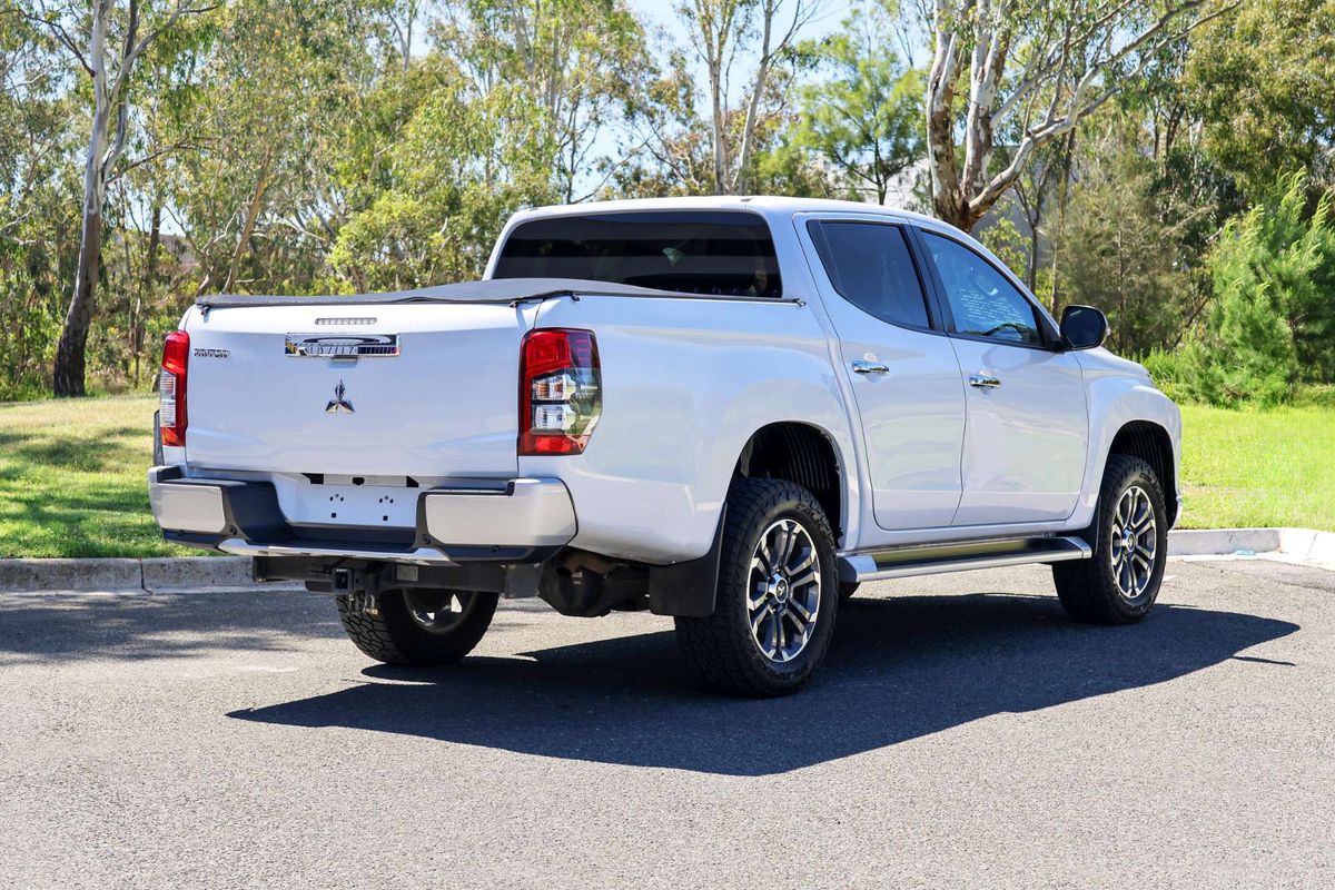 2021 Mitsubishi Triton GLS MR 4X4 image 9