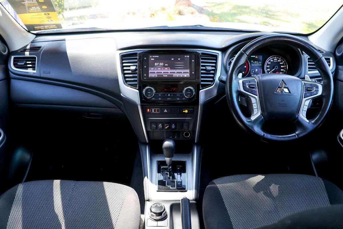 2021 Mitsubishi Triton GLS MR 4X4 image 13