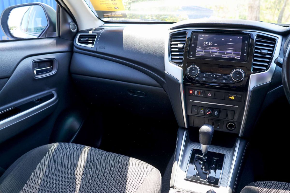 2021 Mitsubishi Triton GLS MR 4X4 image 14