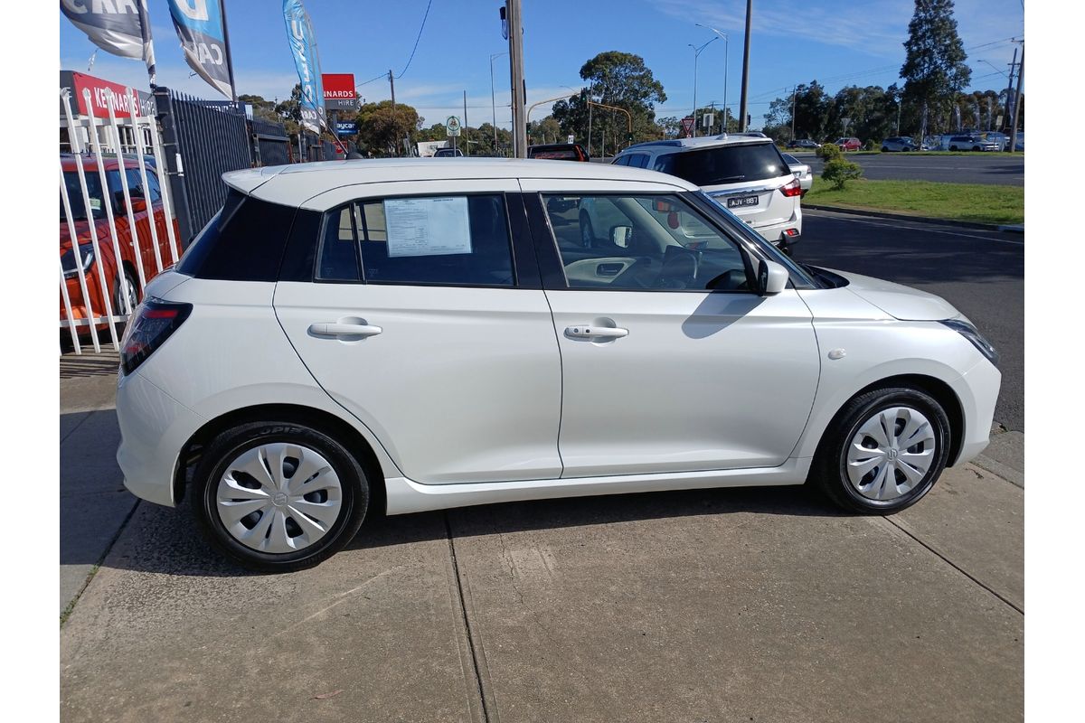2025 Suzuki Swift Hybrid UZ image 8