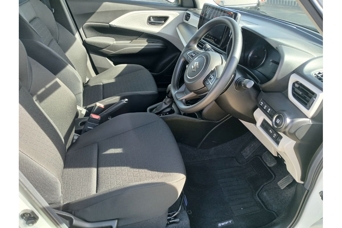 2025 Suzuki Swift Hybrid UZ image 10