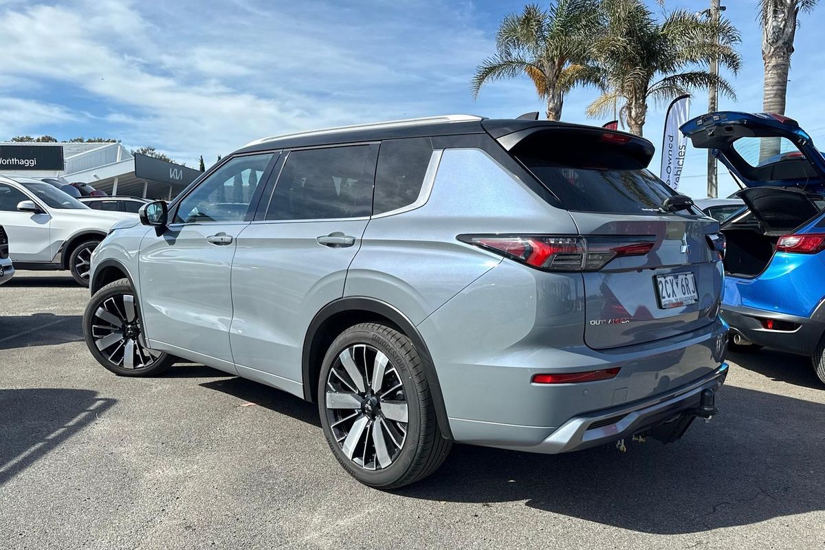 2025 Mitsubishi Outlander Exceed Tourer ZM