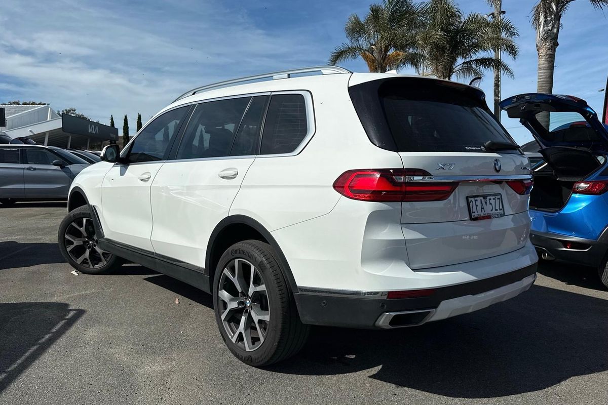2022 BMW X7 xDrive30d G07