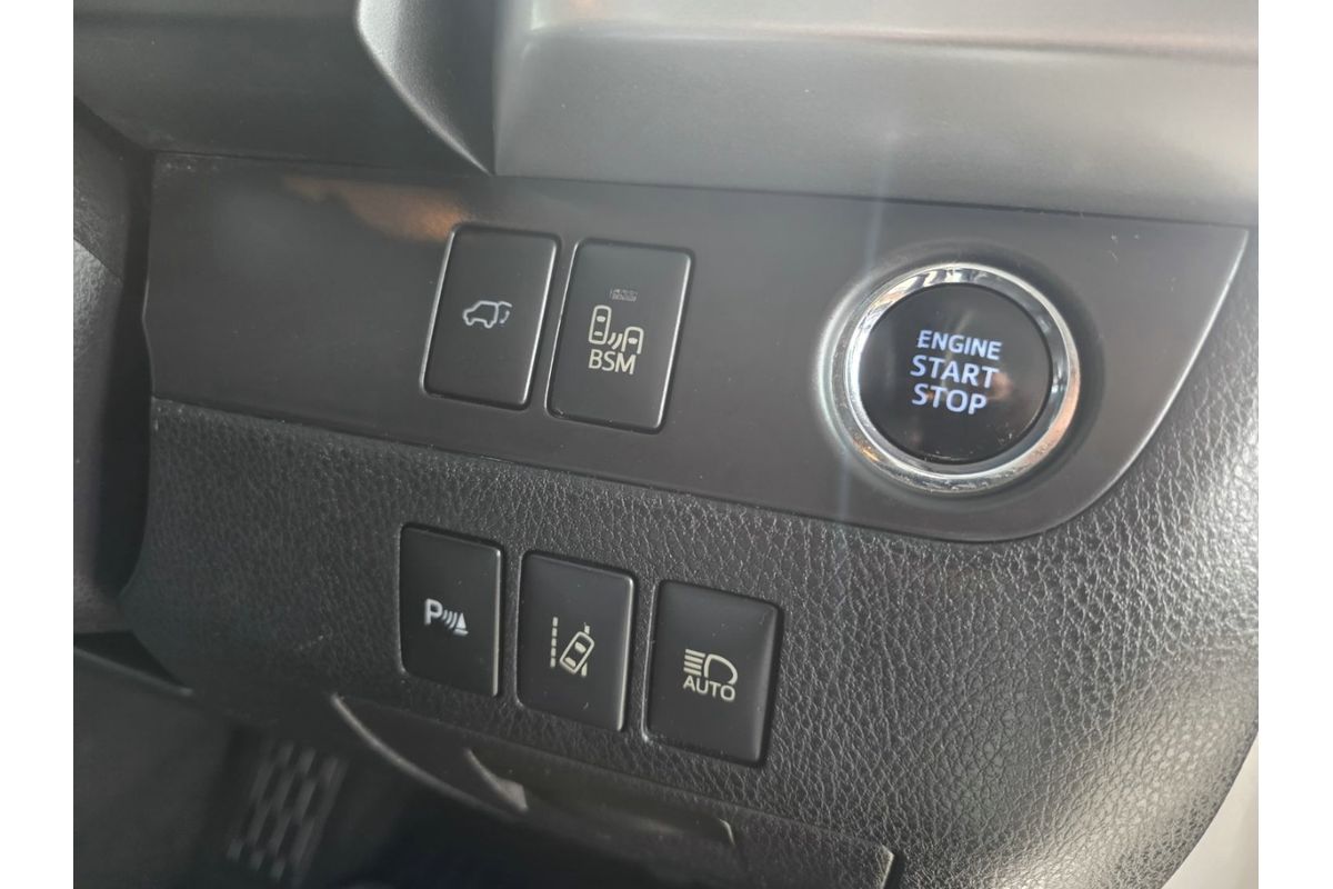 2014 Toyota Kluger Grande GSU55R image 19
