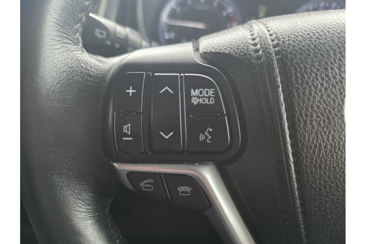 2014 Toyota Kluger Grande GSU55R image 24