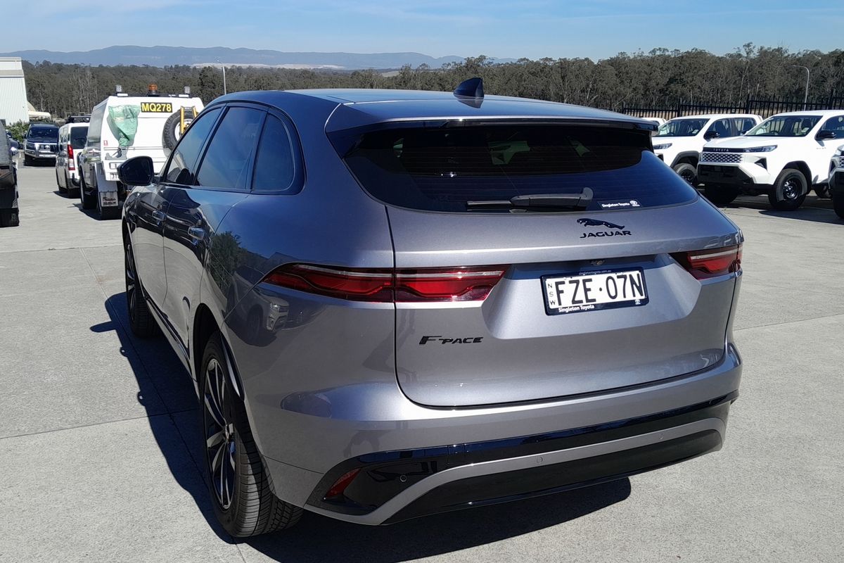 2023 Jaguar F-PACE P250 R-Dynamic SE X761
