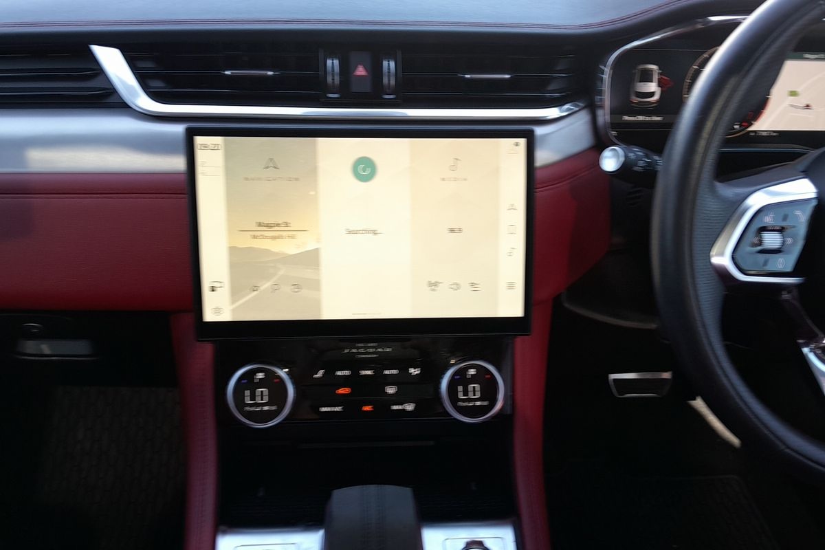 2023 Jaguar F-PACE P250 R-Dynamic SE X761