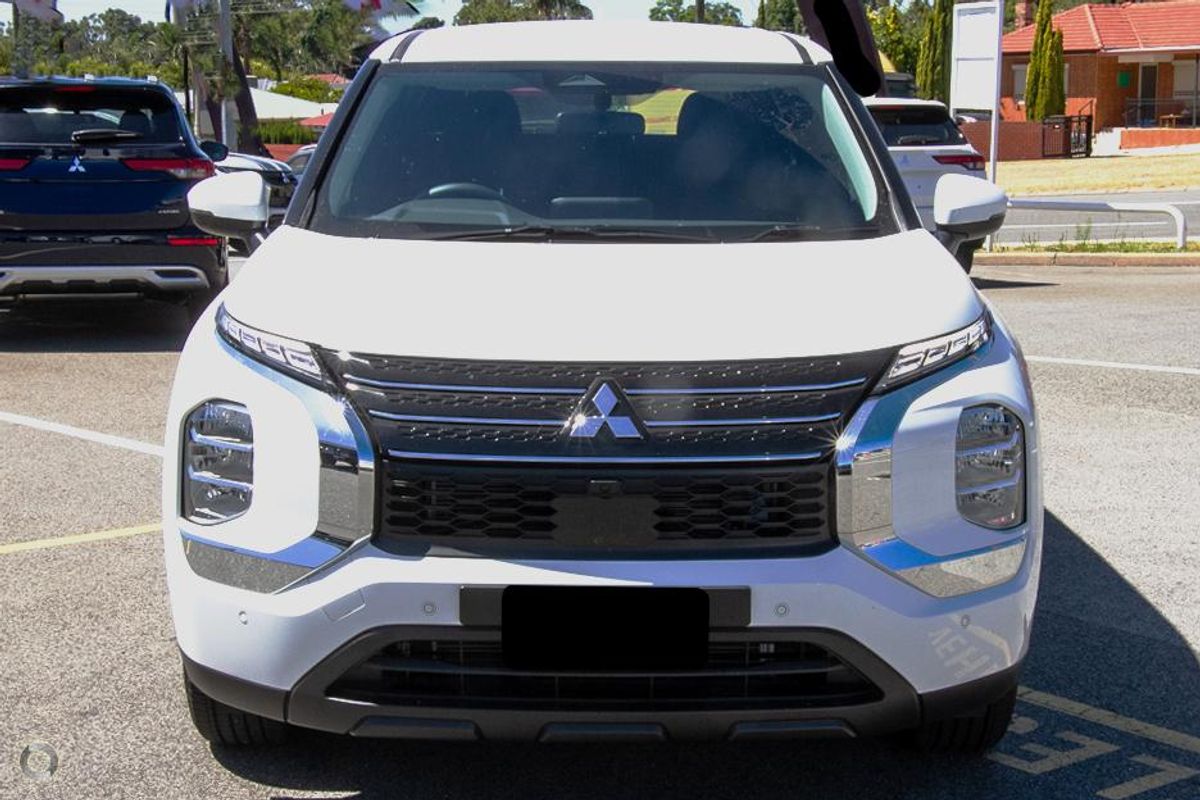 2025 Mitsubishi Outlander ES ZM