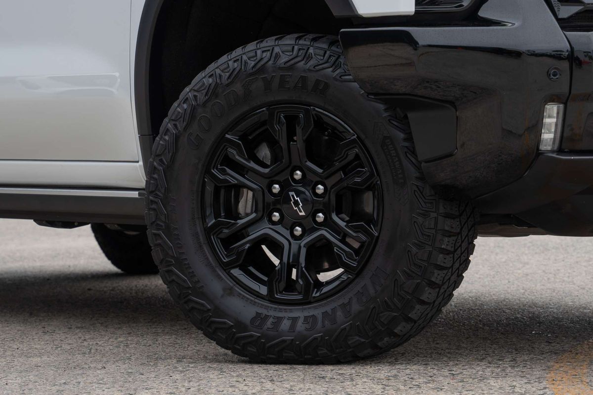 2025 Chevrolet Silverado 1500 LTZ Premium W/Tech Pack T1 4X4
