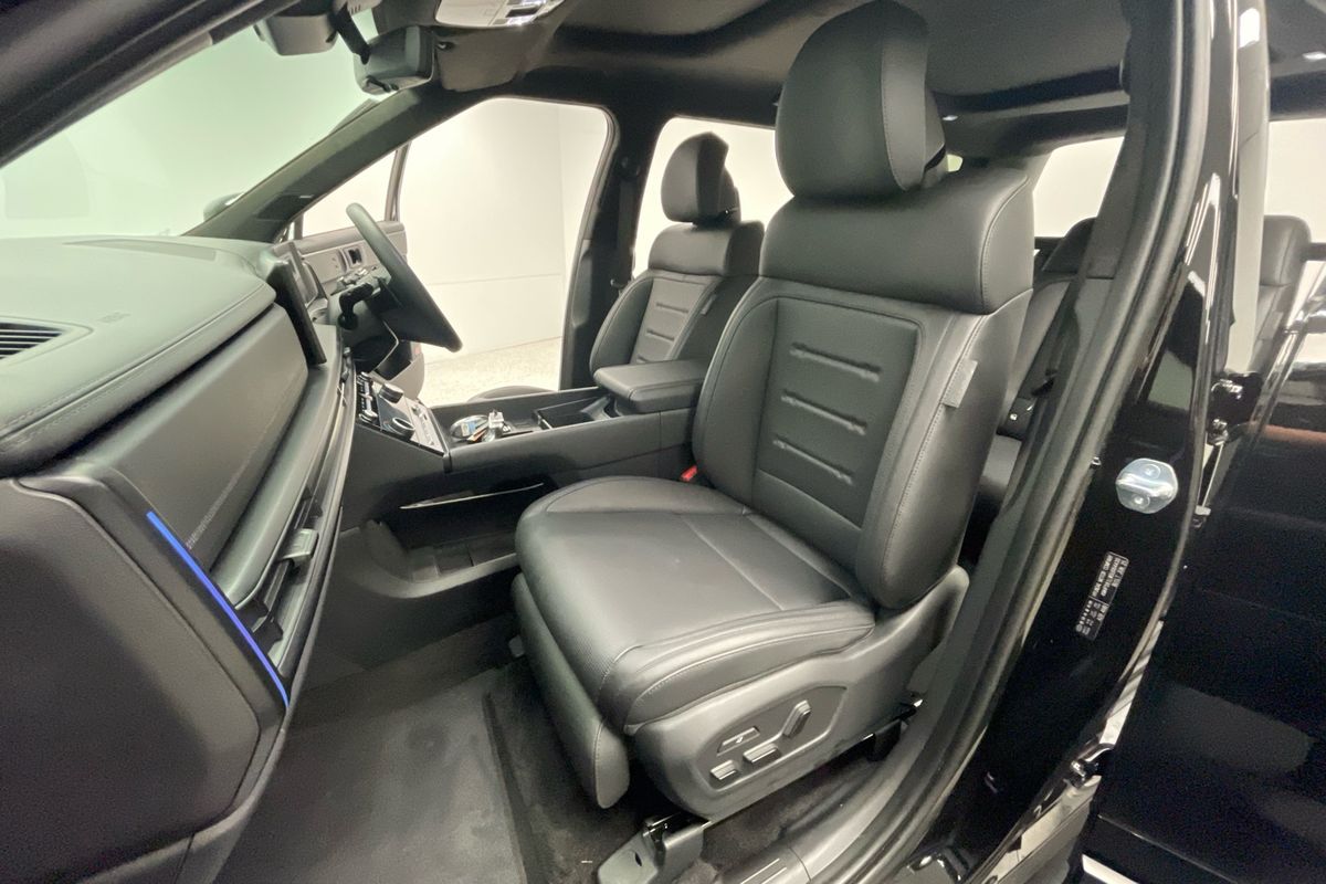 2025 Hyundai Santa Fe Calligraphy MX5.V1