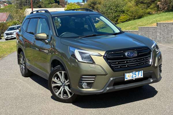 2023 Subaru Forester 2.5i Premium S5