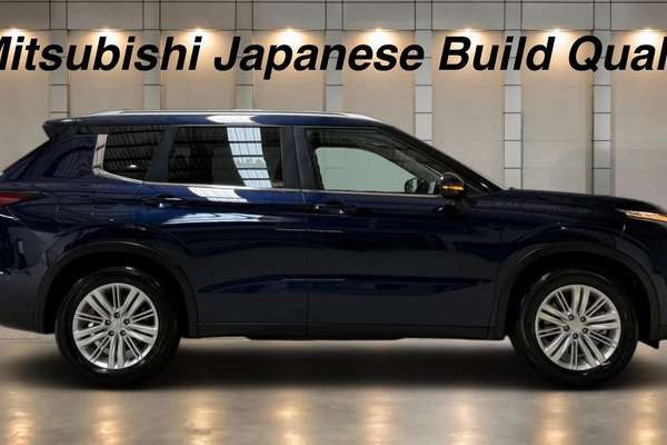 2024 Mitsubishi Outlander LS ZM