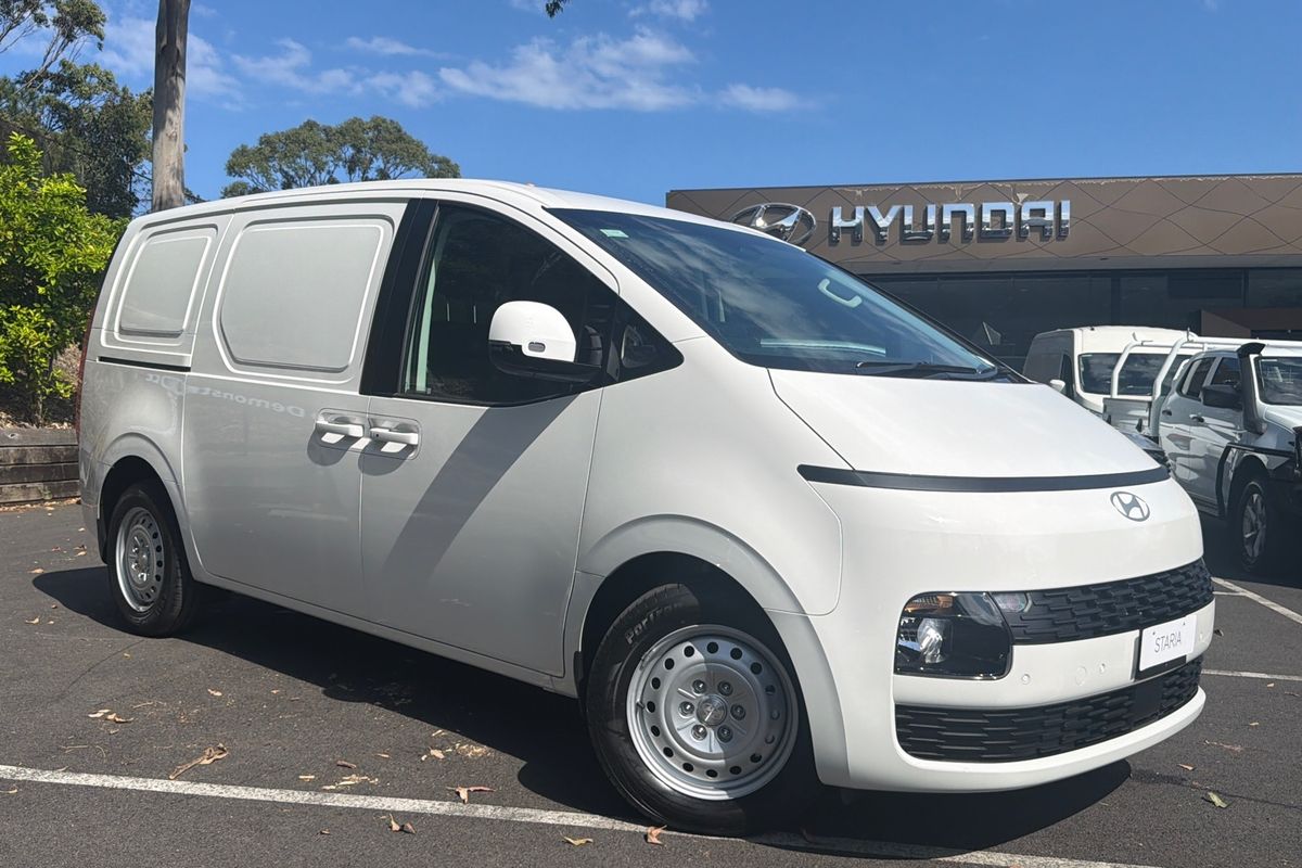 2026 Hyundai STARIA LOAD US4.V4