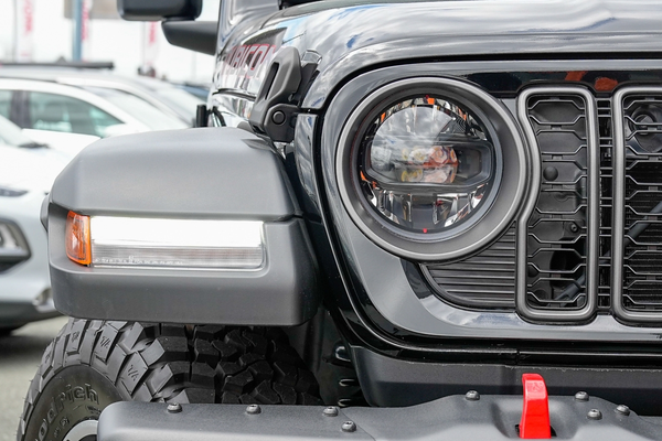 2026 Jeep Wrangler Rubicon JL thumb-1