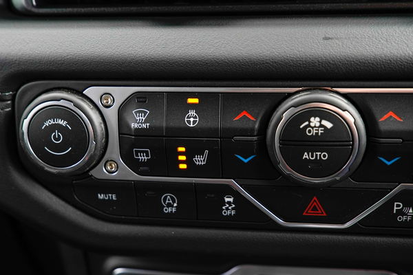 2026 Jeep Wrangler Rubicon JL thumb-12
