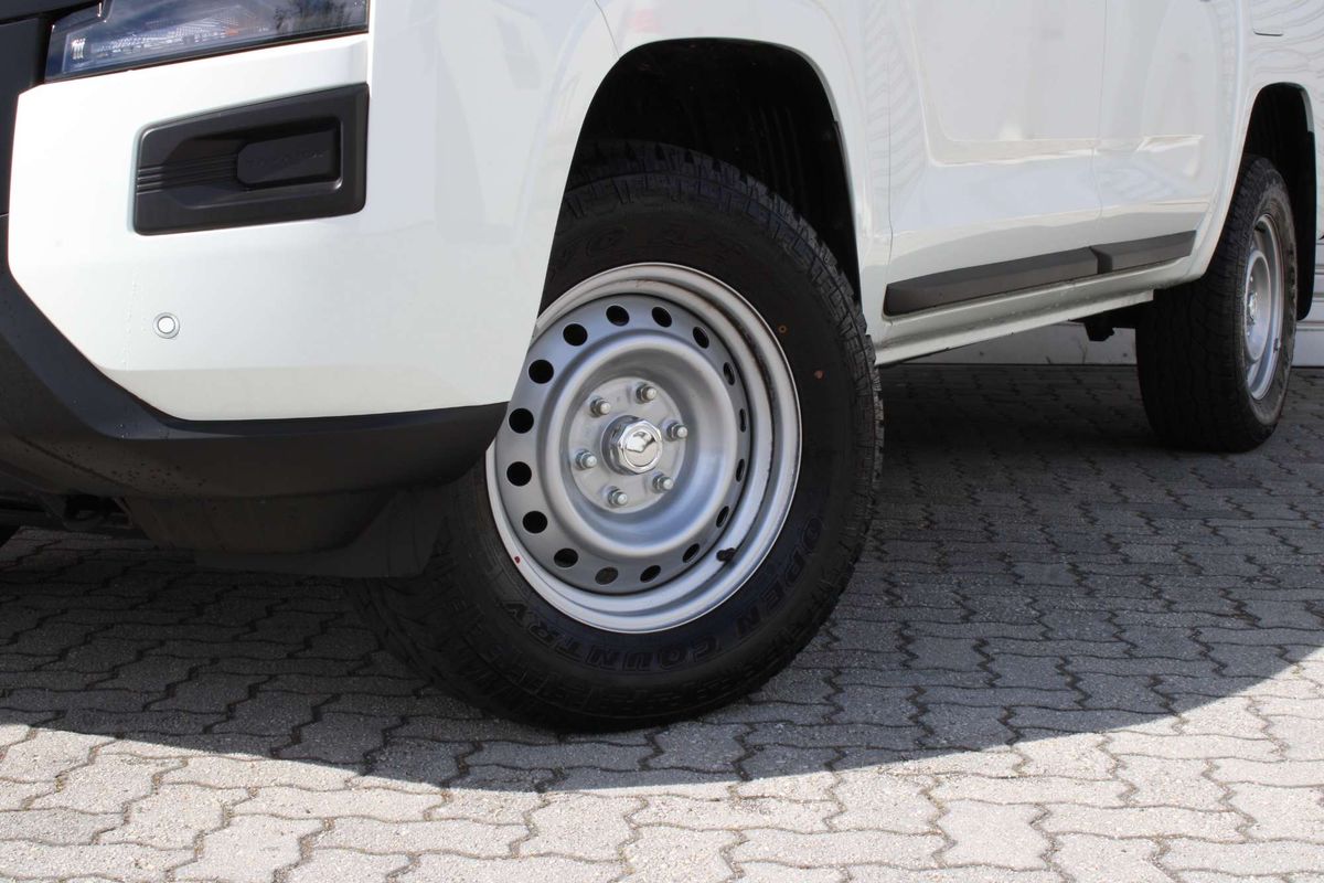 2025 Nissan Navara SL D23 4X4