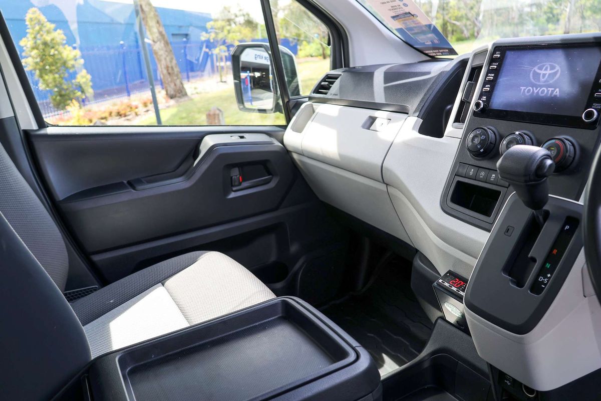 2023 Toyota Hiace GDH300R LWB image 21