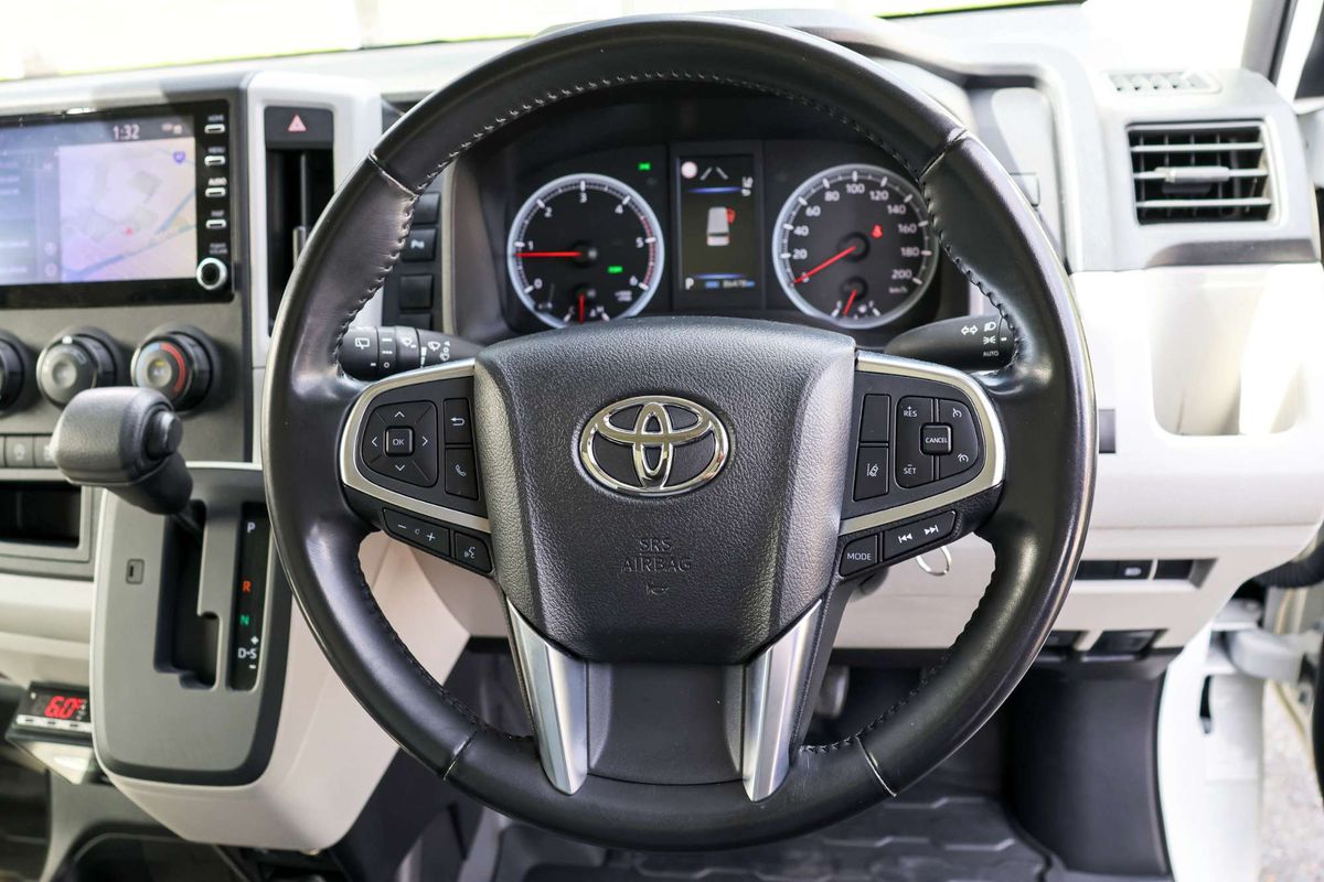 2023 Toyota Hiace GDH300R LWB image 22