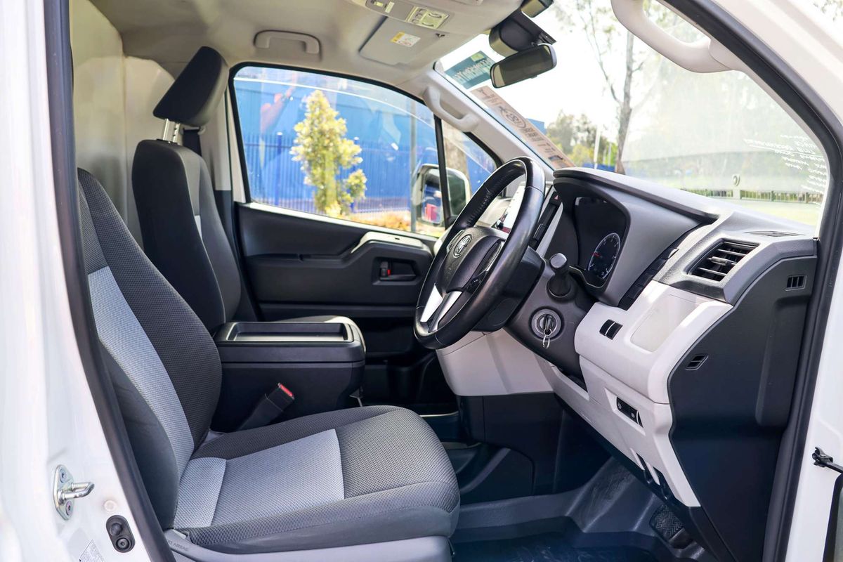 2023 Toyota Hiace GDH300R LWB image 29