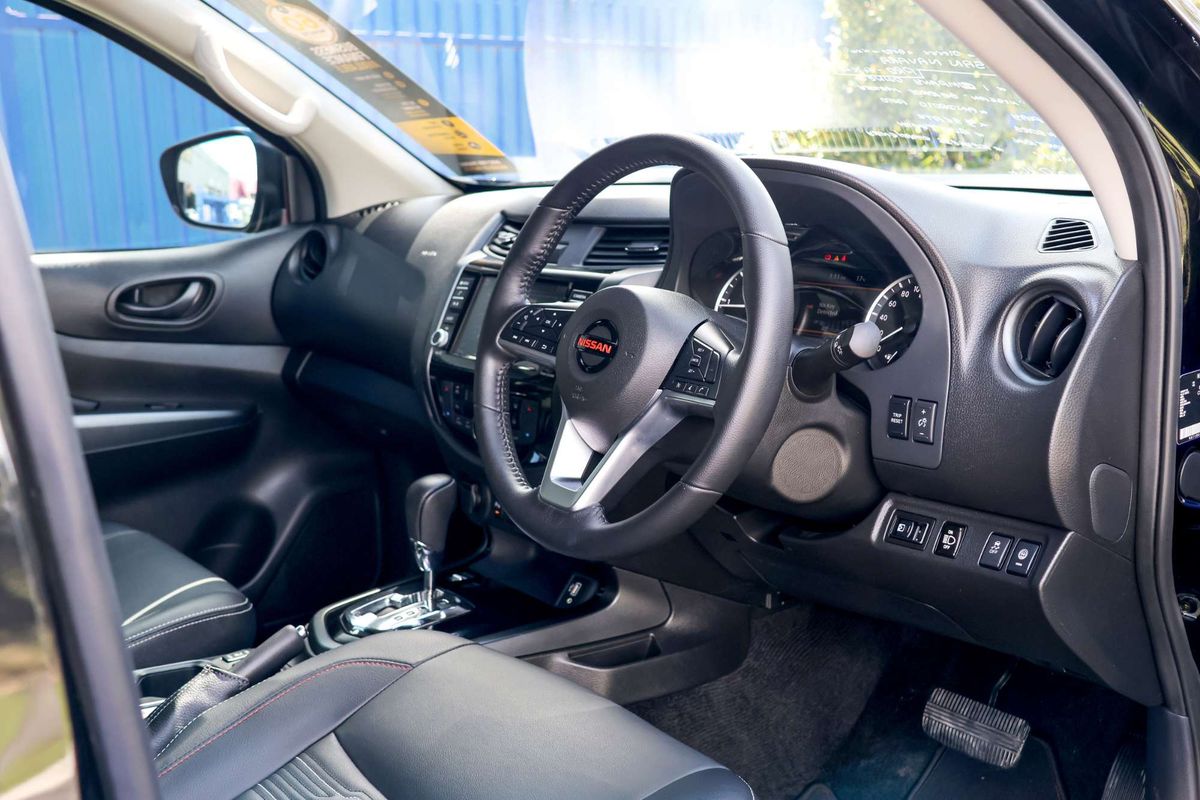 2025 Nissan Navara PRO-4X D23 4X4 image 25