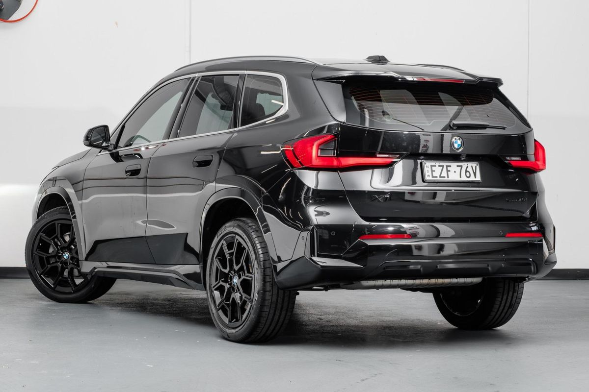 2022 BMW X1 sDrive18i U11