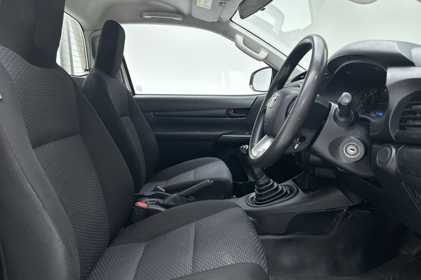 2015 Toyota Hilux Workmate GUN122R Rear Wheel Drive thumb-10