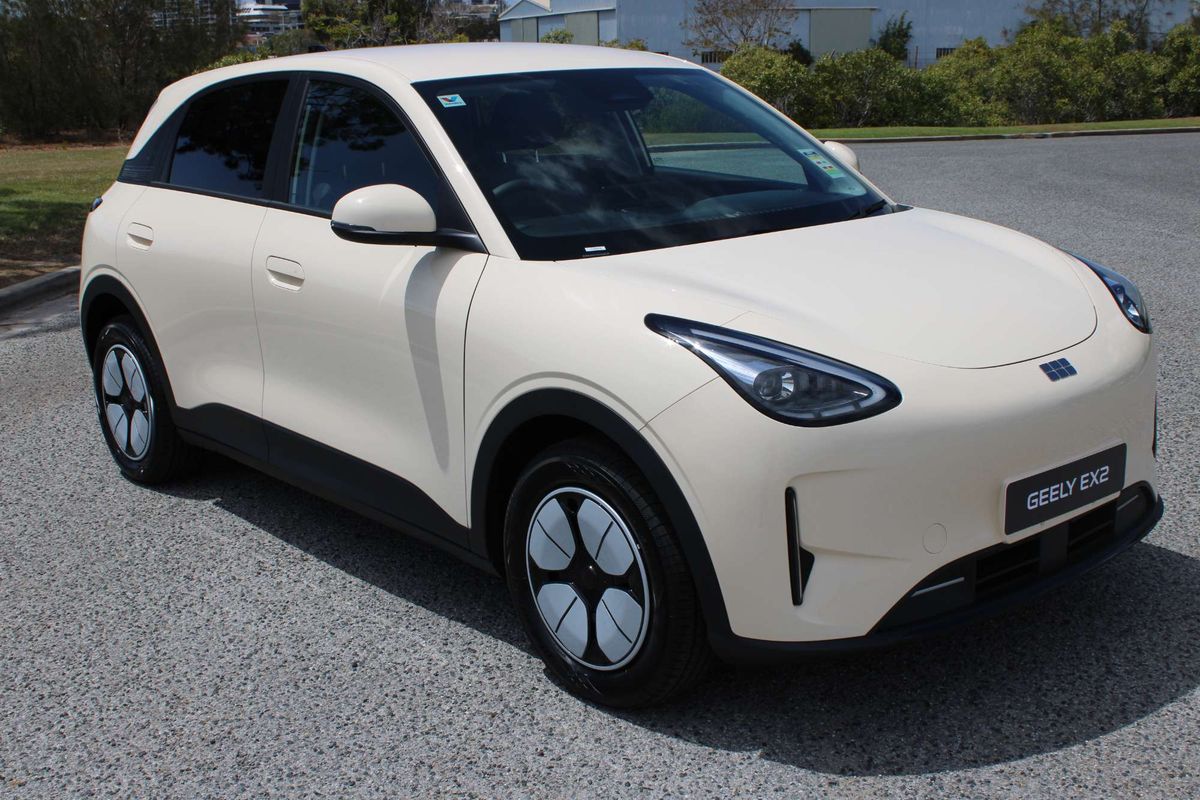 2026 Geely EX2 Complete E22H