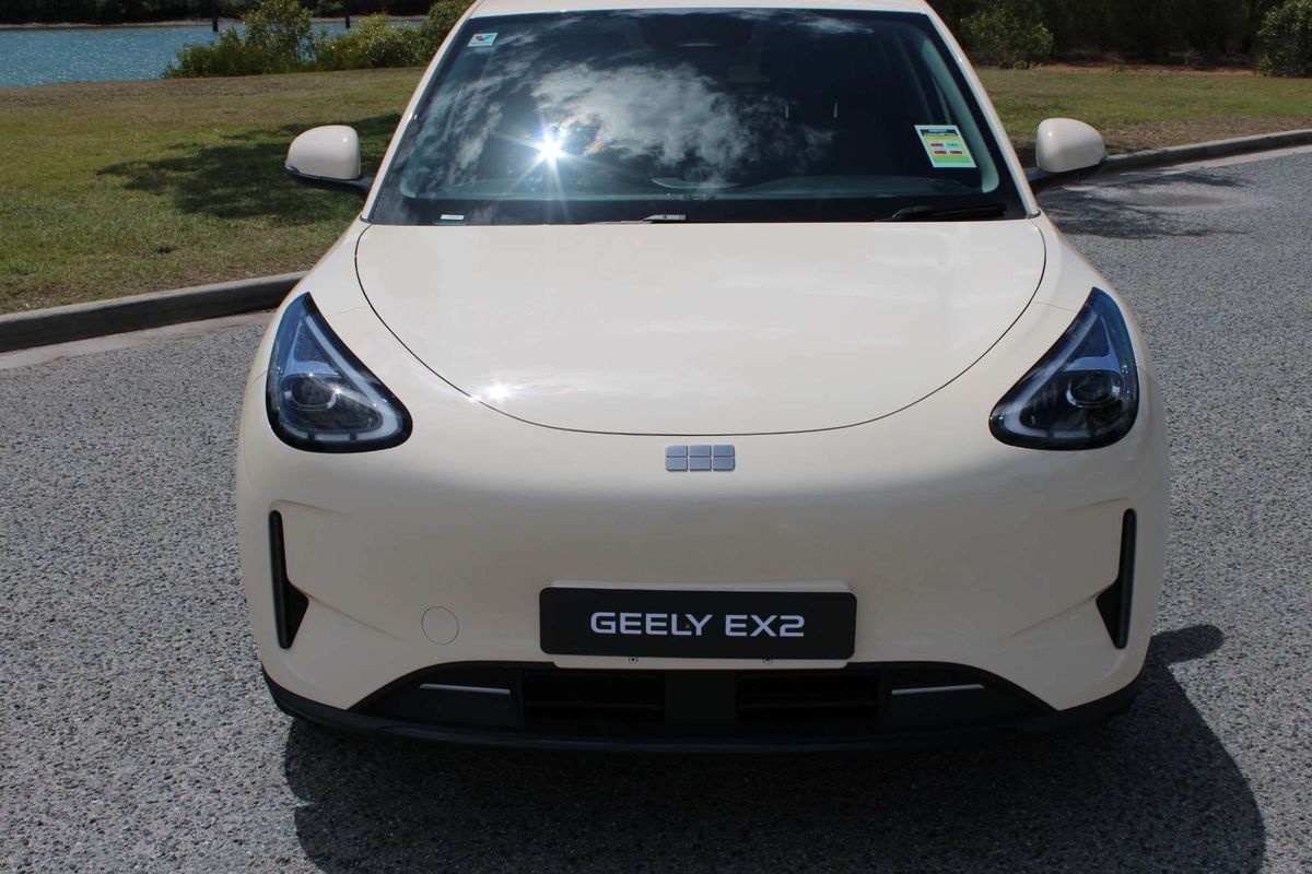 2026 Geely EX2 Complete E22H