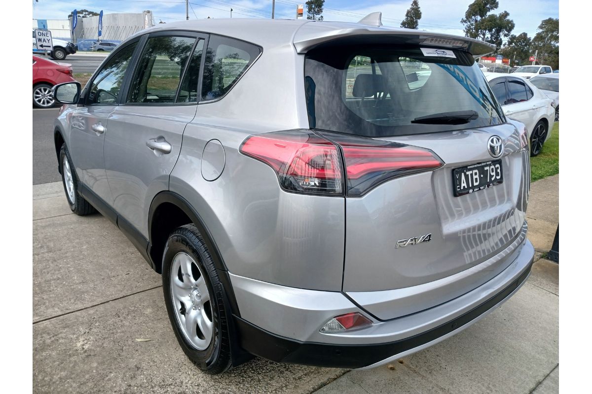 2017 Toyota RAV4 GX ZSA42R image 5