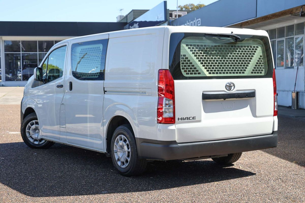 2022 Toyota Hiace GDH300R LWB