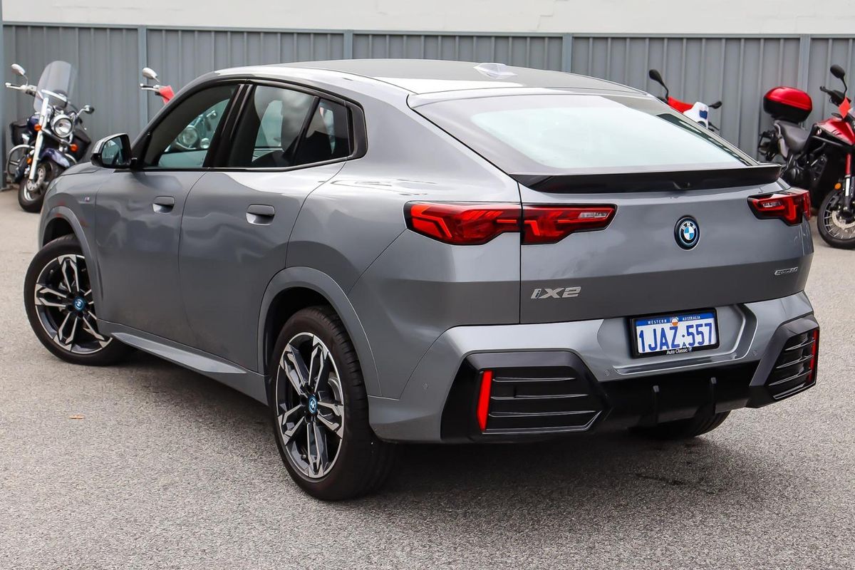 2026 BMW iX2 eDrive20 M Sport U10