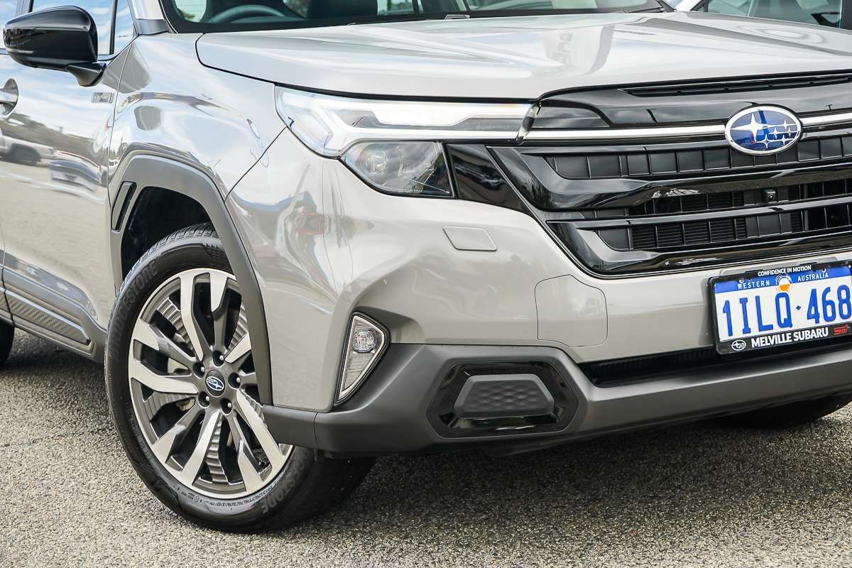 2025 Subaru Forester Hybrid Touring S6